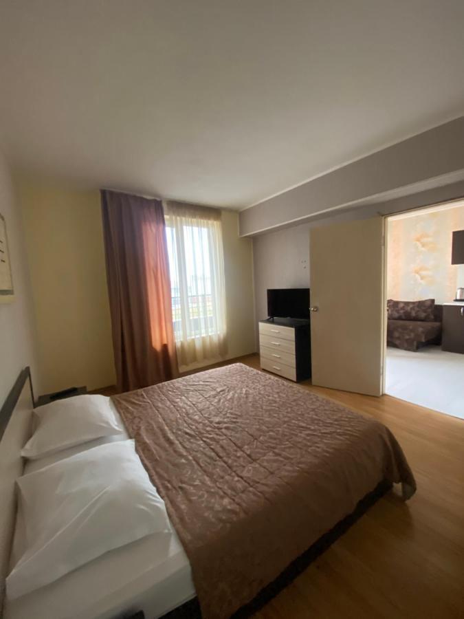 Apartments Danita & Restaurant&Pool Bar Varna Ngoại thất bức ảnh