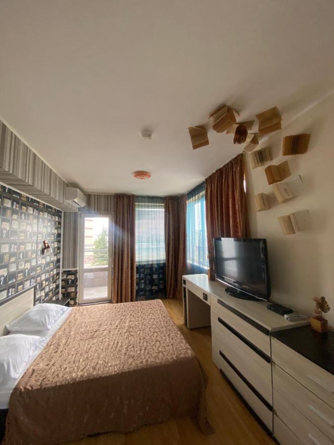 Apartments Danita & Restaurant&Pool Bar Varna Ngoại thất bức ảnh