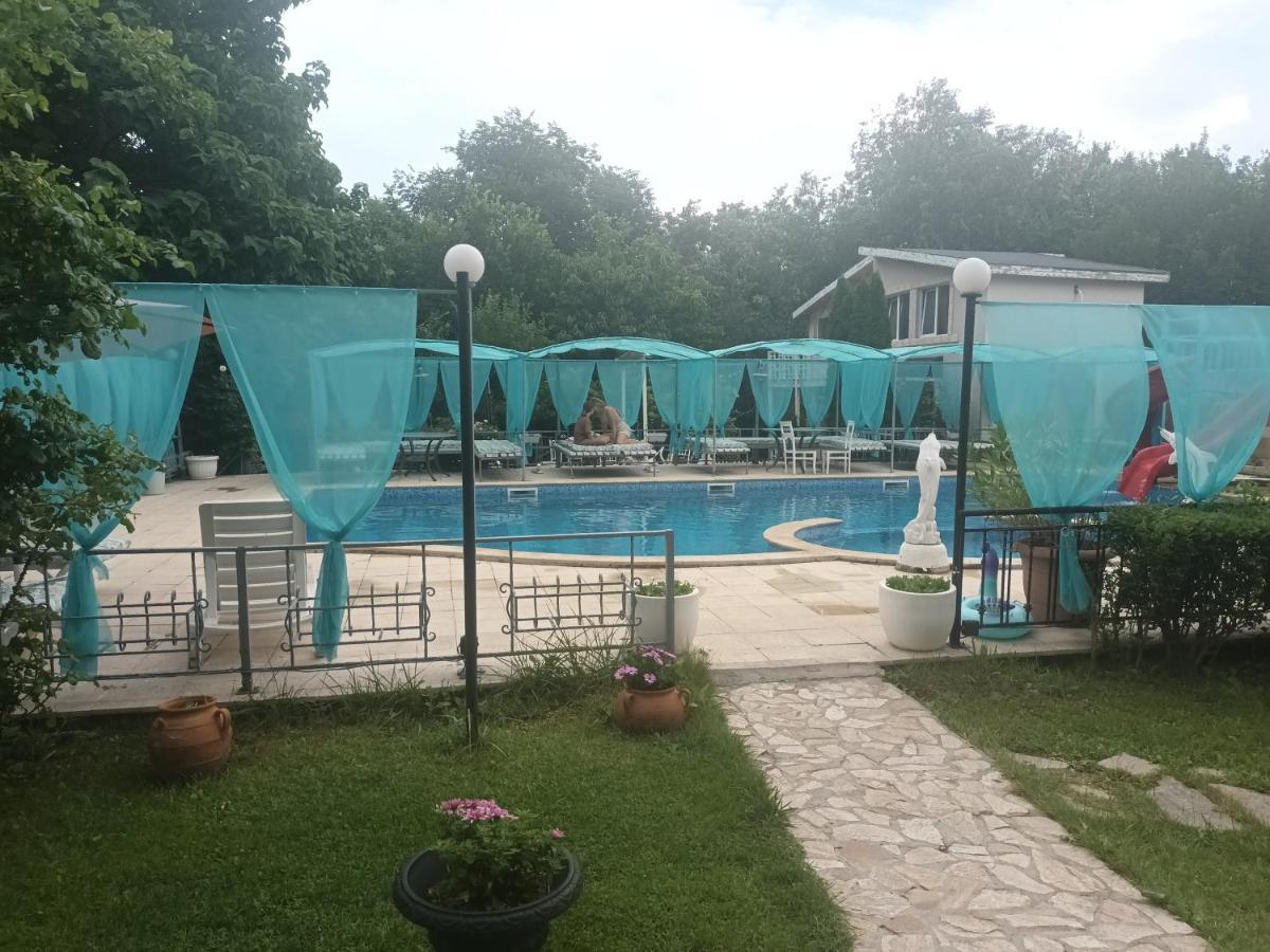 Apartments Danita & Restaurant&Pool Bar Varna Ngoại thất bức ảnh